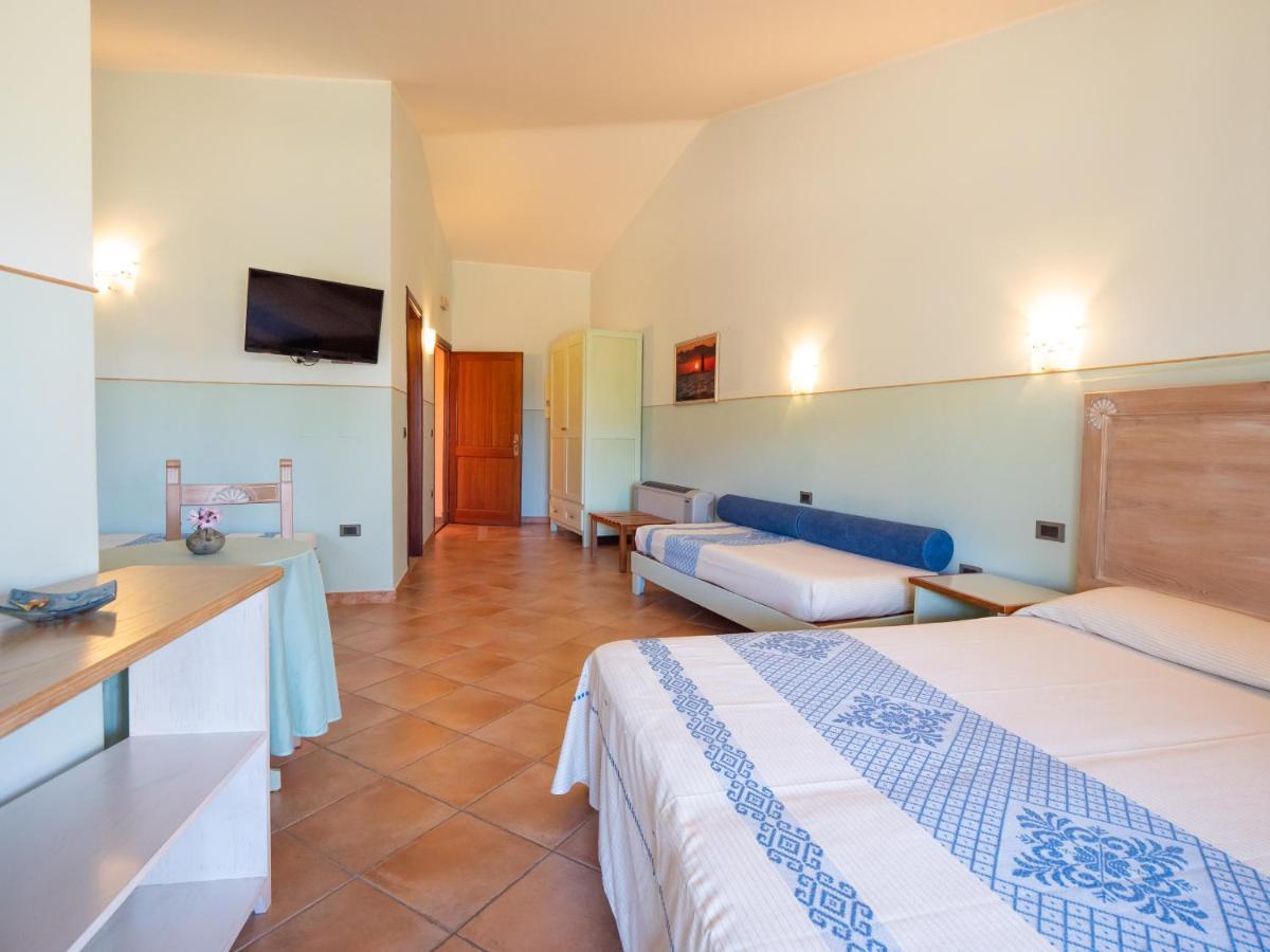 Hotel Luci Del Faro Calasetta Εξωτερικό φωτογραφία