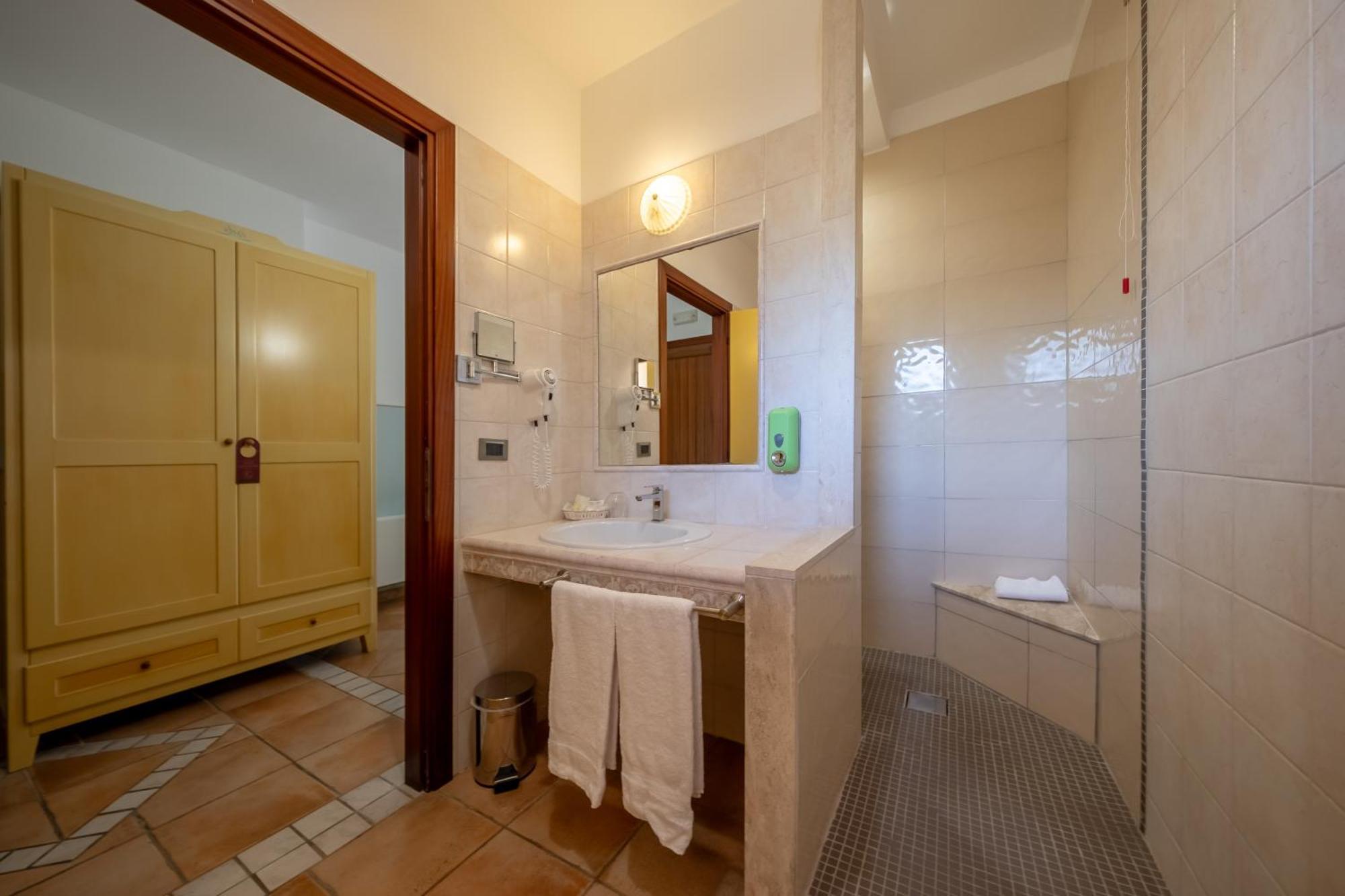 Hotel Luci Del Faro Calasetta Εξωτερικό φωτογραφία