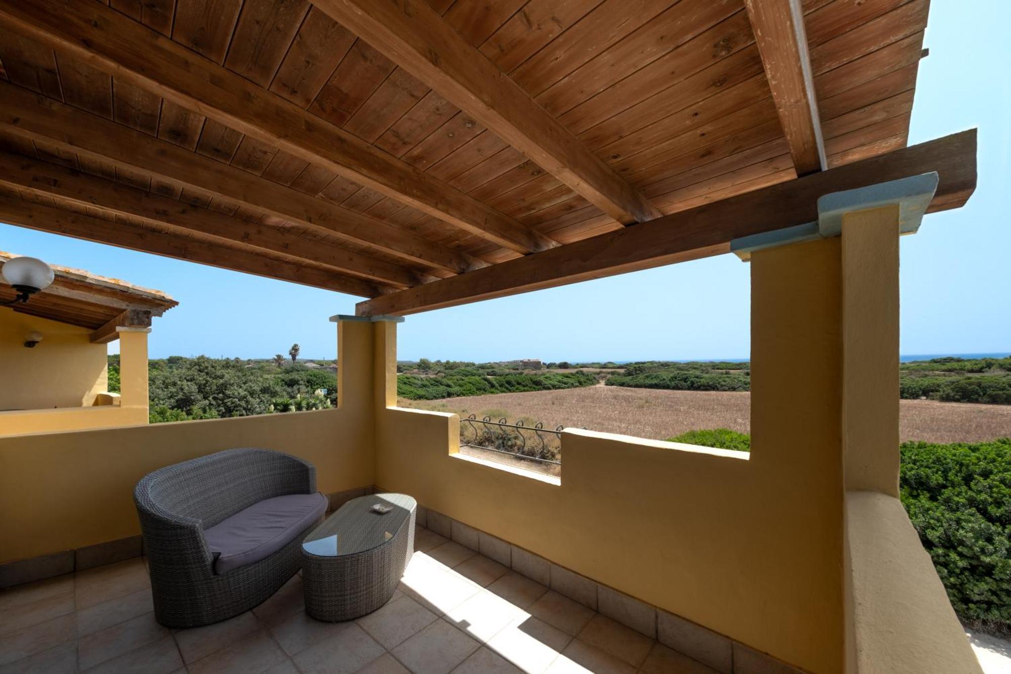 Hotel Luci Del Faro Calasetta Εξωτερικό φωτογραφία